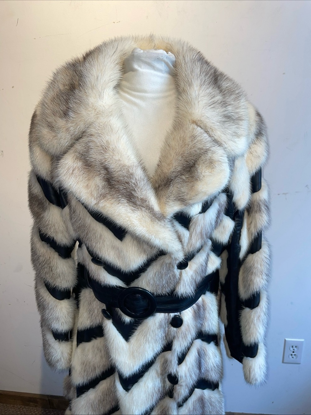 Rajac Vintage fur leather chevron coat 1970’s - Picture 5 of 10